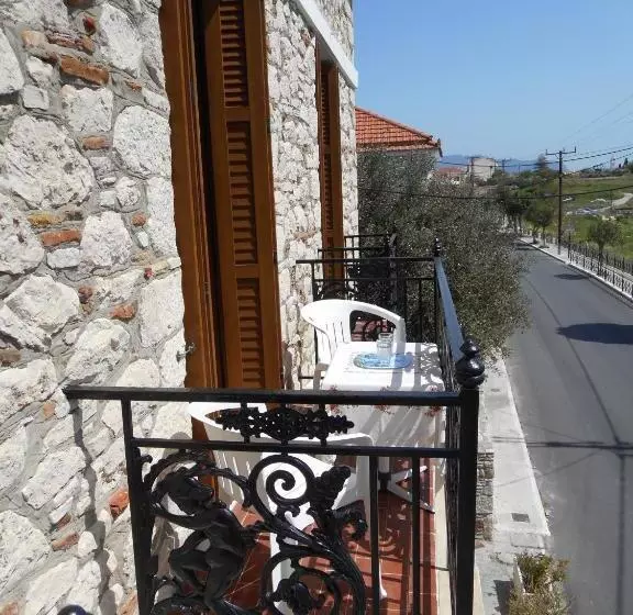 Hotel Pythais