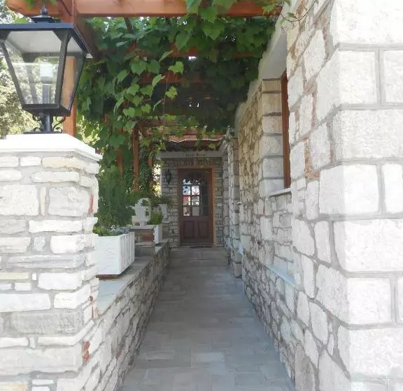 Hotel Pythais