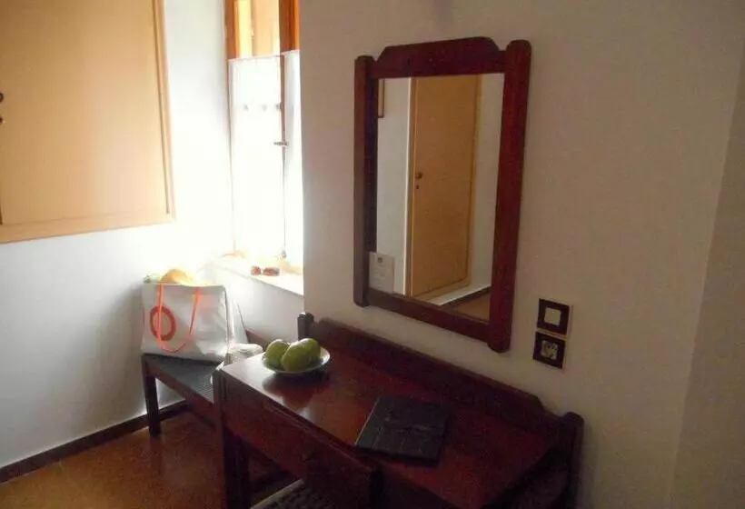 Hotel Pythais