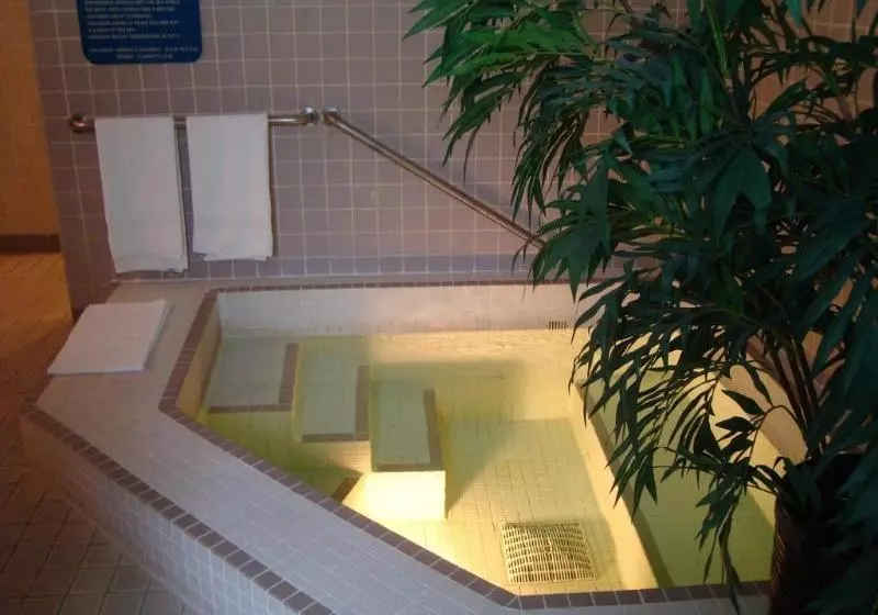 Golden Strand Ocean Resort & Spa