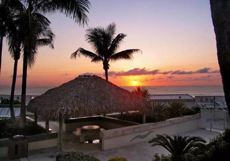 Golden Strand Ocean Resort & Spa