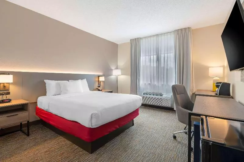 فندق Comfort Inn & Suites