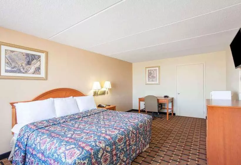 酒店 Clarion Inn & Suites Near The Leconte Center Pigeon Forge