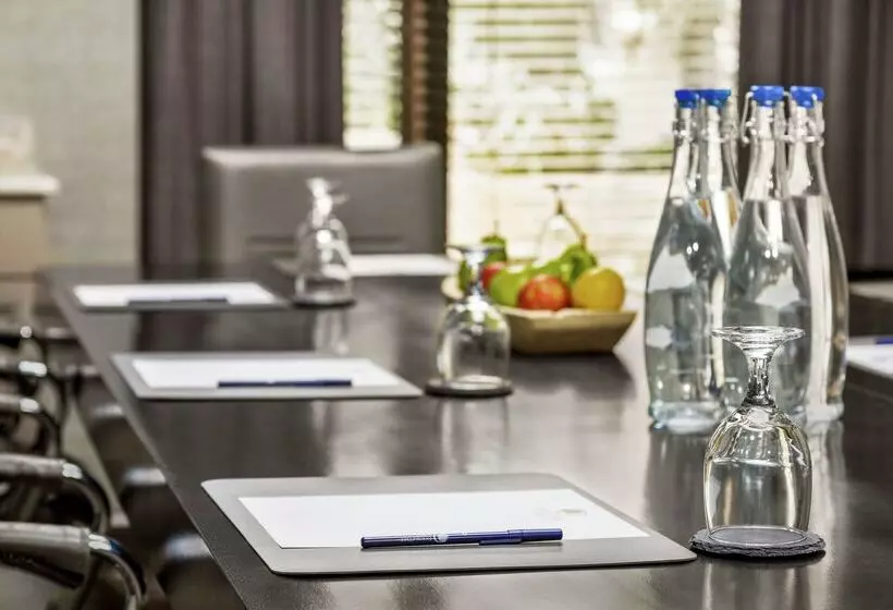 Doubletree By Hilton Hotel Jackson