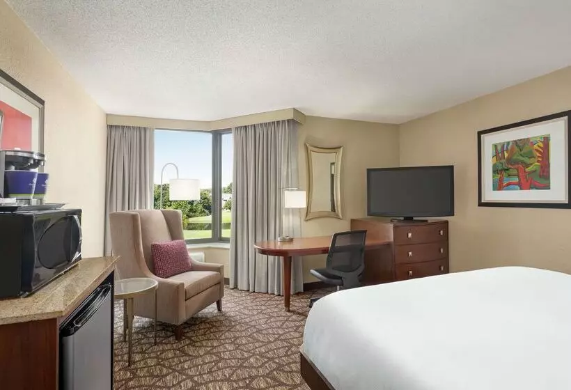 Doubletree By Hilton Hotel Jackson