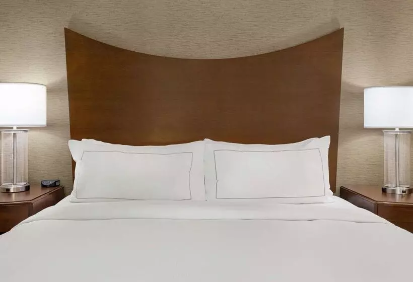 Doubletree By Hilton Hotel Jackson