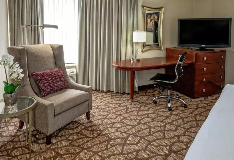 Doubletree By Hilton Hotel Jackson