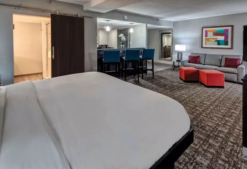 Doubletree By Hilton Hotel Jackson