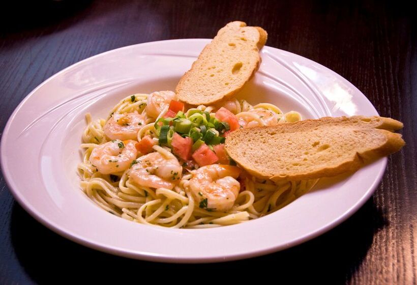 Doubletree By Hilton Hotel Jackson