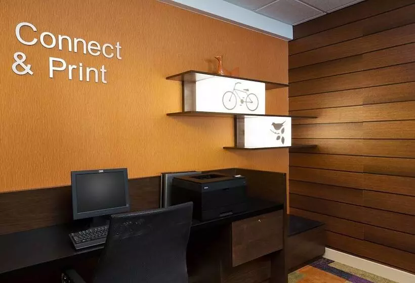 Отель Fairfield Inn & Suites Chicago Midway Airport