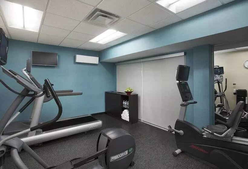 Отель Fairfield Inn & Suites Chicago Midway Airport