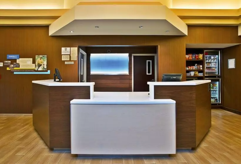 Отель Fairfield Inn & Suites Chicago Midway Airport