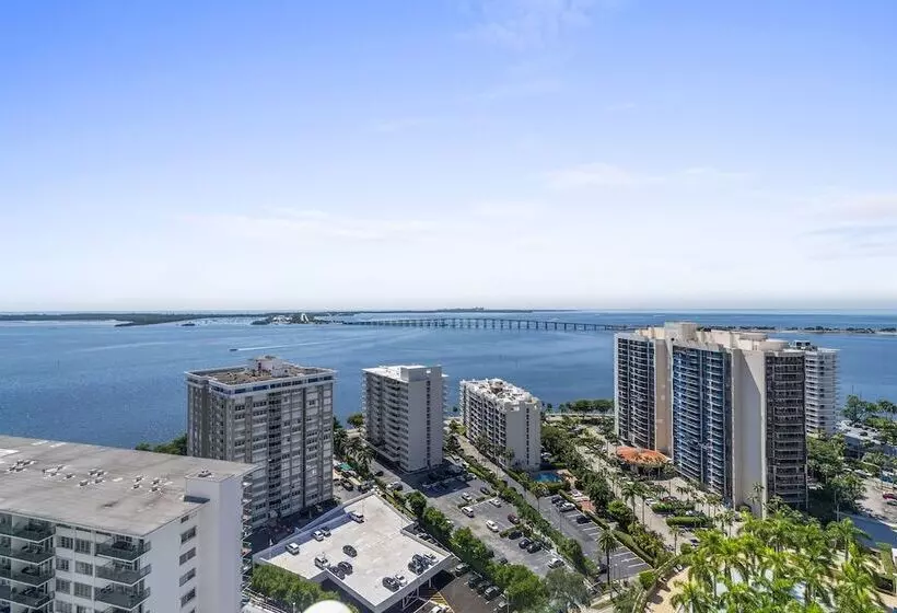 Fortune House Hotel Suites