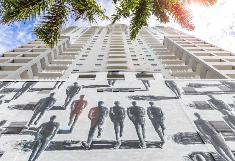 Fortune House Hotel Suites