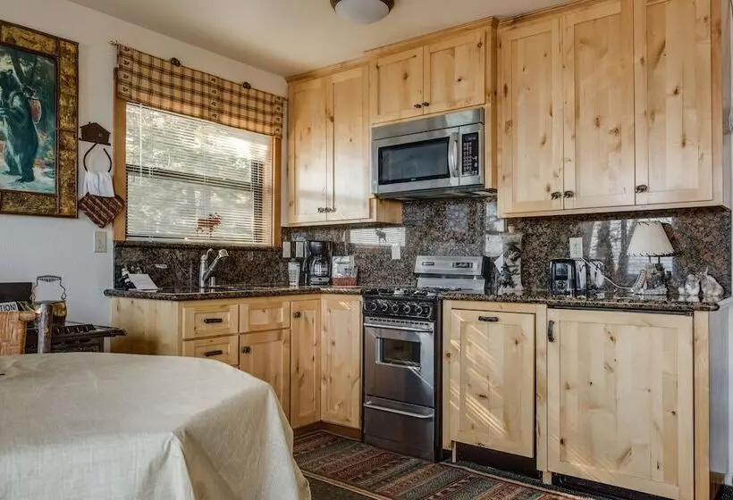 ホテル Franciscan Lodge