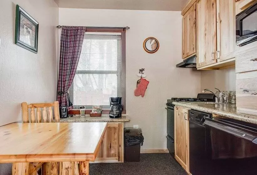 ホテル Franciscan Lodge