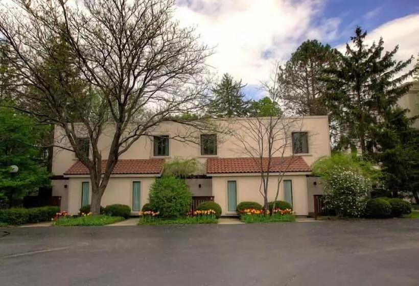 호텔 Geneva On The Lake Boutique Resort