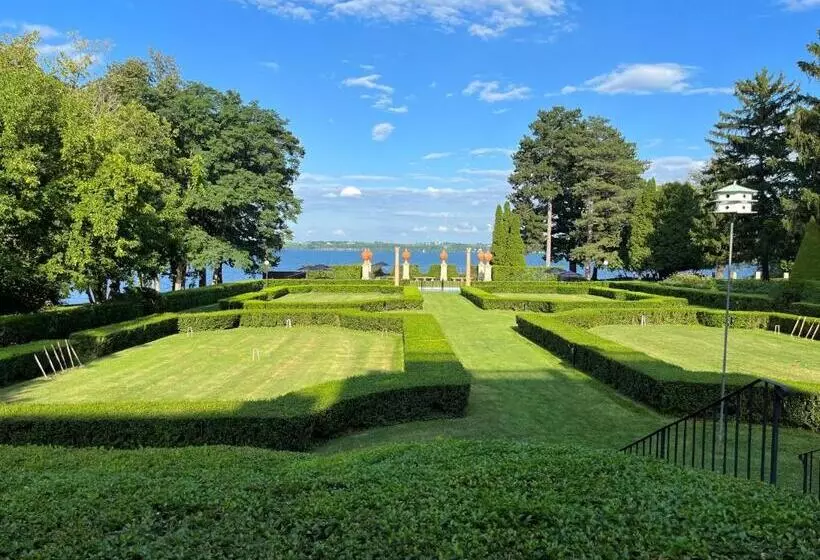 호텔 Geneva On The Lake Boutique Resort