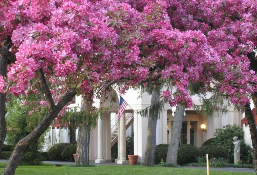 酒店 Geneva On The Lake Boutique Resort