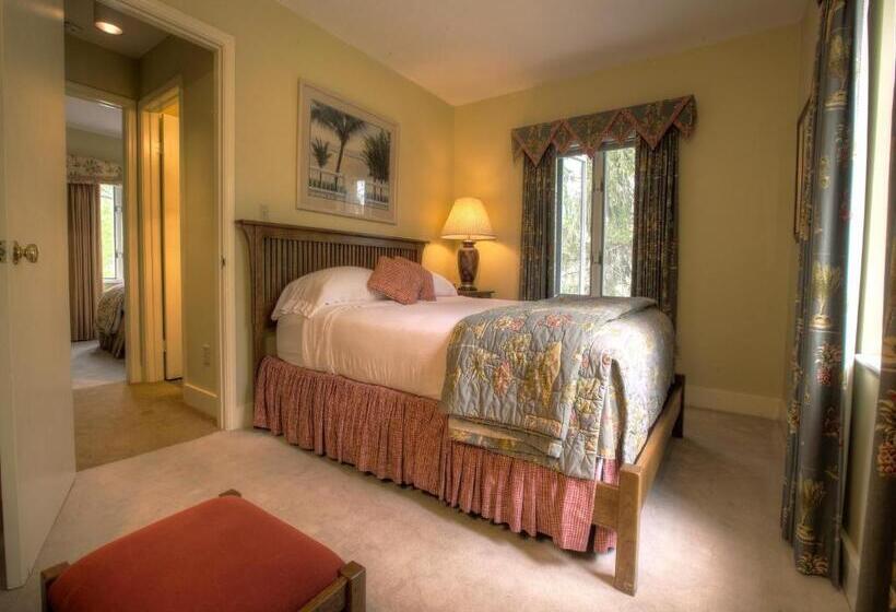 酒店 Geneva On The Lake Boutique Resort