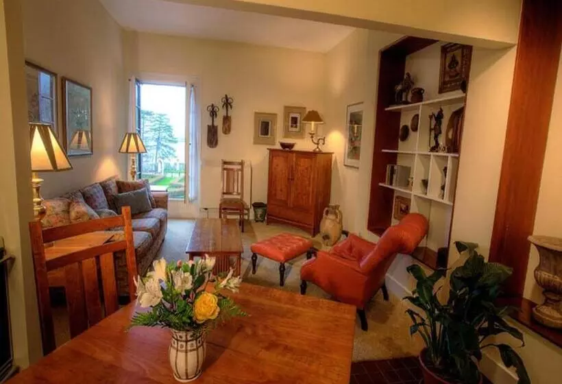 호텔 Geneva On The Lake Boutique Resort