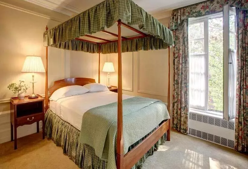 호텔 Geneva On The Lake Boutique Resort