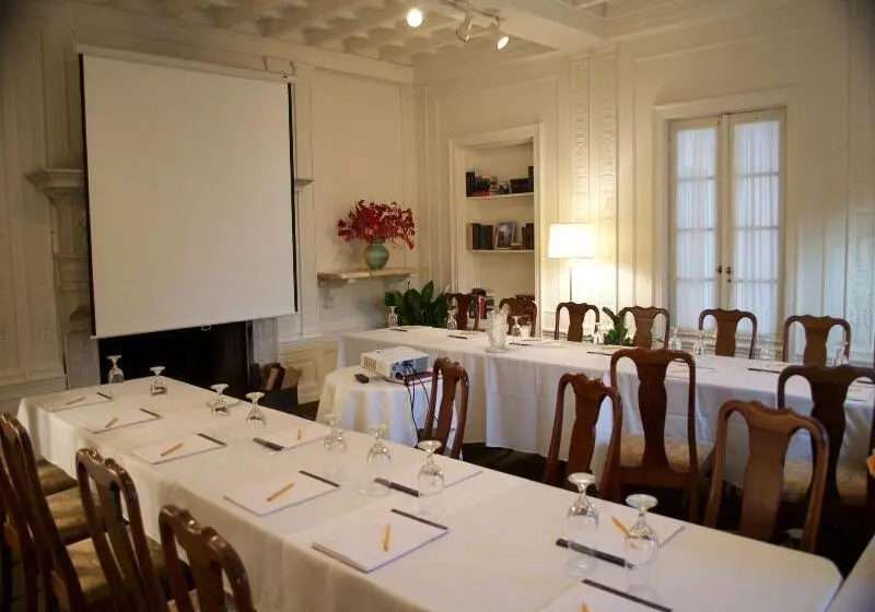 ホテル Geneva On The Lake Boutique Resort