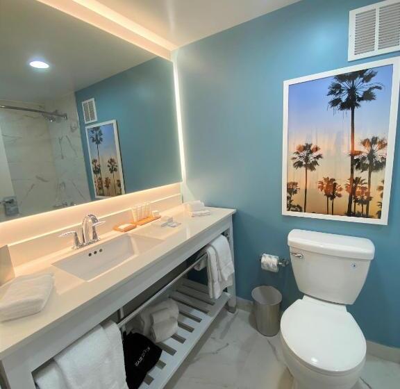 فندق Radisson Resort Miami Beach