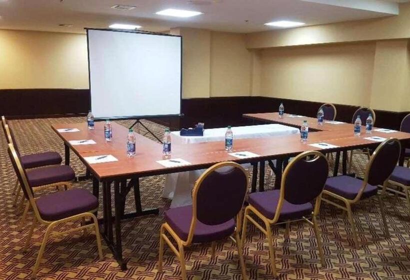 فندق Radisson Resort Miami Beach