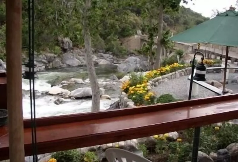 Hotelli The Gateway Restaurant & Lodge