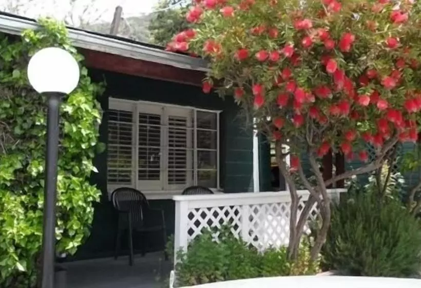 Hotelli The Gateway Restaurant & Lodge