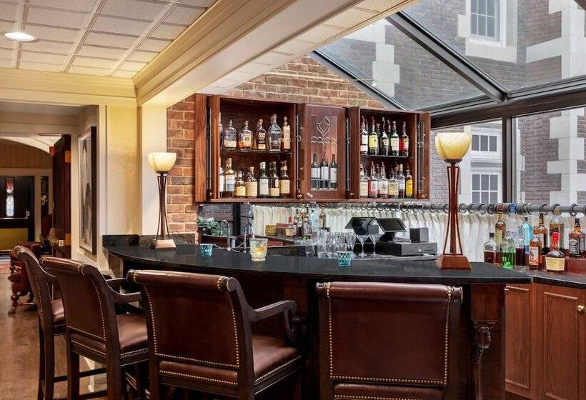 هتل The Glidden House