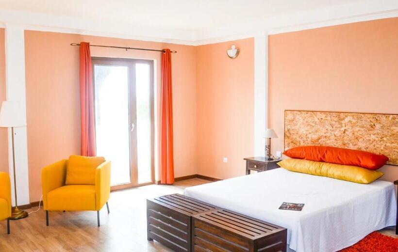 هتل Emoyeni Gardens