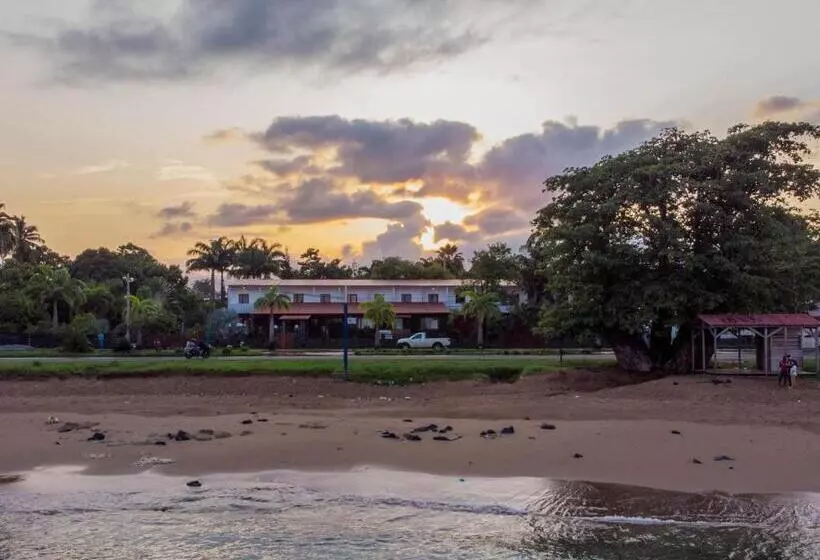 هتل Emoyeni Gardens