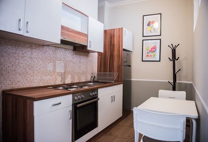 Isabelle Apt By Halu! Apartments