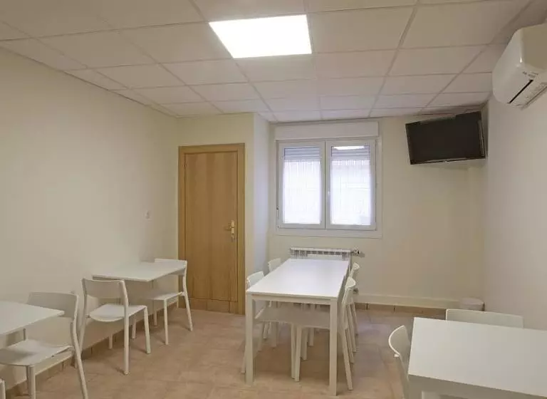 پانسیون Petit Abay Mendavia