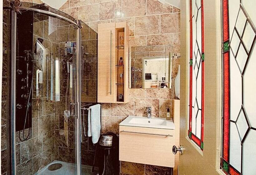 مبيت وإفطار Bryn Ceiriog