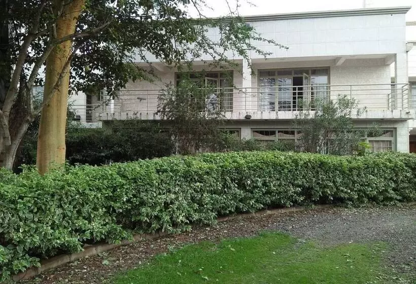 Bed and Breakfast Karen Homestay