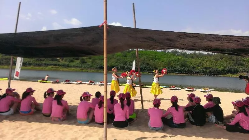 تختخواب و صبحانه Being Outdoor
