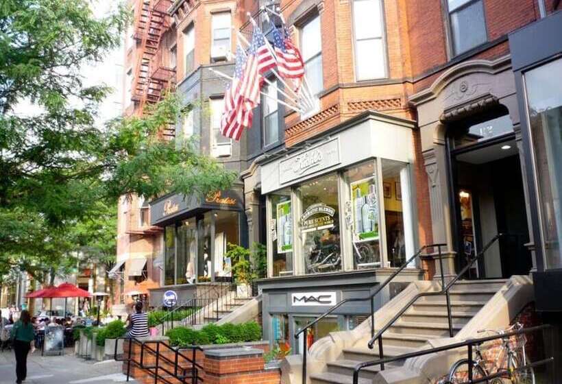 Luxe Condo Back Bay Boston 3 Bedrooms & 2 Baths