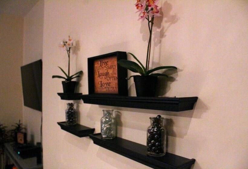 Luxe Condo Back Bay Boston 3 Bedrooms & 2 Baths