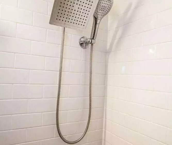 Luxe Condo Back Bay Boston 3 Bedrooms & 2 Baths