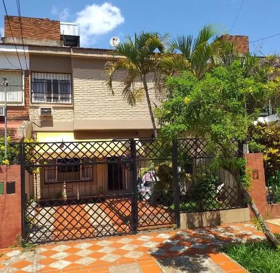 Casa Cerca Del Microcentro Y Costanera