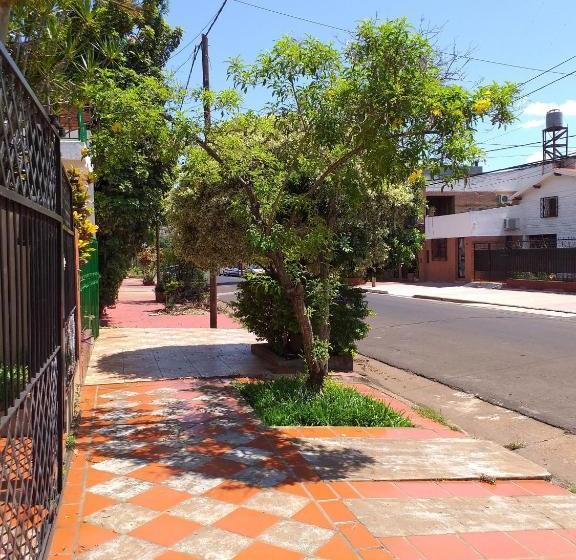 Casa Cerca Del Microcentro Y Costanera