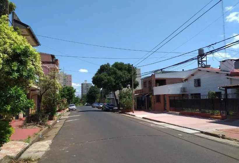 Casa Cerca Del Microcentro Y Costanera