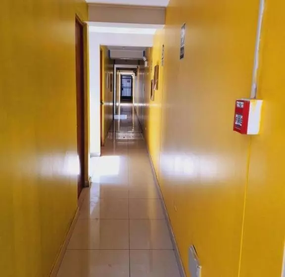 هتل Hostal Refugio S
