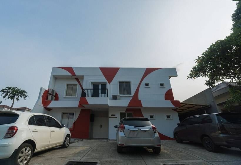 هتل Oyo 2110 Rotterdam Residence