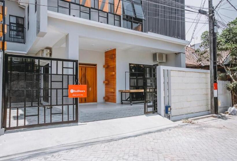 بنسيون Koolkost Syariah @ Sigura Gura Malang