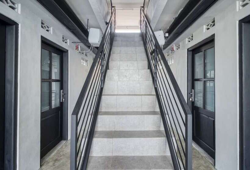 بنسيون Reddoorz Syariah Near Galeria Mall Yogyakarta