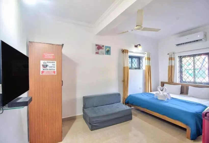 Majatalo Candolim Beach Vaddo 15